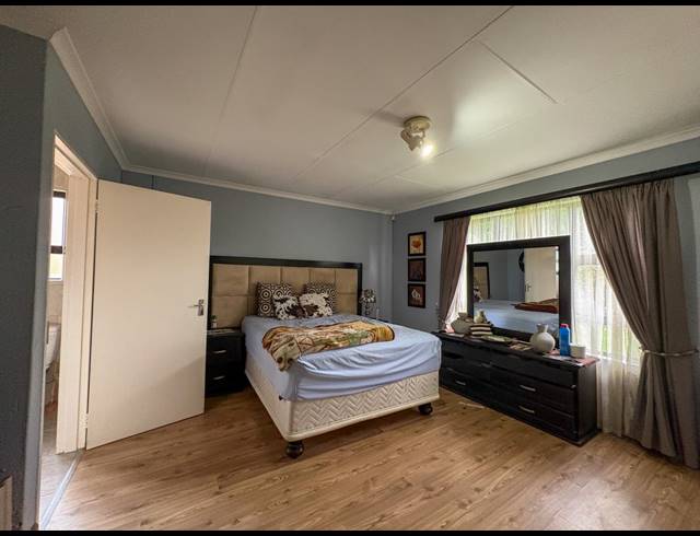 3 BEDROOM HOUSE FOR SALE IN SONNEVELD